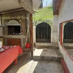 Ferienhaus Yellow Fairy Tale *