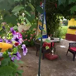 Ferienhaus Yellow Fairy Tale *