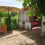 Yellow Fairy Tale Ferienhaus *