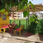 Ferienhaus Yellow Fairy Tale *