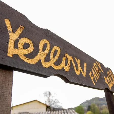 Semesterbostad Yellow Fairy Tale Visoko