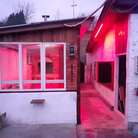 Yellow Fairy Tale Nyaraló