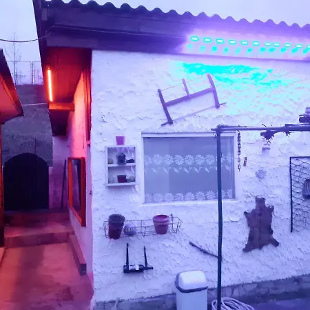 Yellow Fairy Tale Nyaraló Visoko