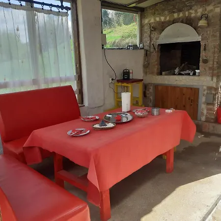 Yellow Fairy Tale Nyaraló