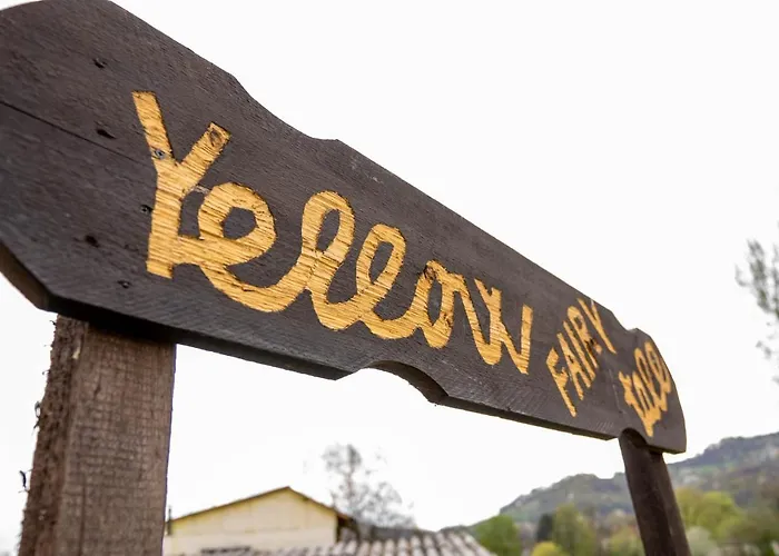 Vikendica Yellow Fairy Tale Visoko