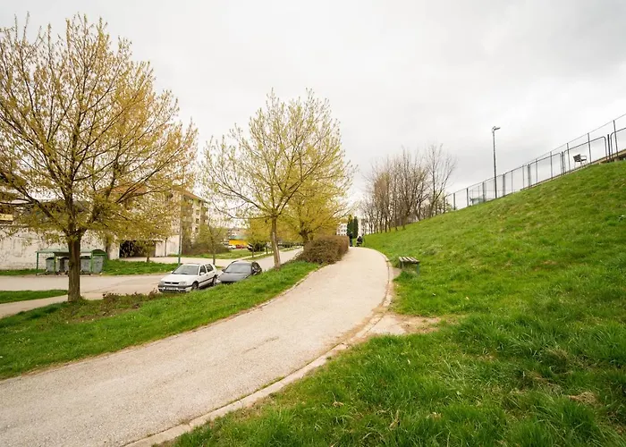 Vikendica Yellow Fairy Tale