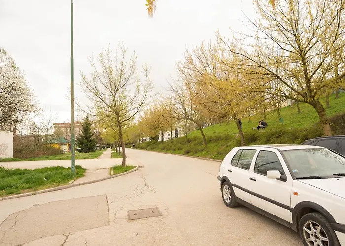 Yellow Fairy Tale Vikendica *