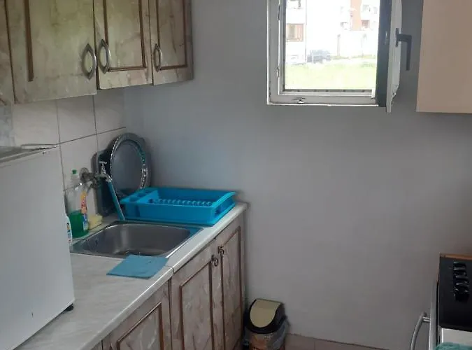 Vikendica Yellow Fairy Tale