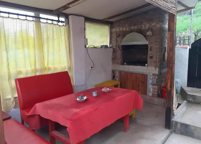 Vikendica Yellow Fairy Tale Visoko