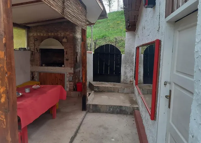 Vikendica Yellow Fairy Tale Visoko