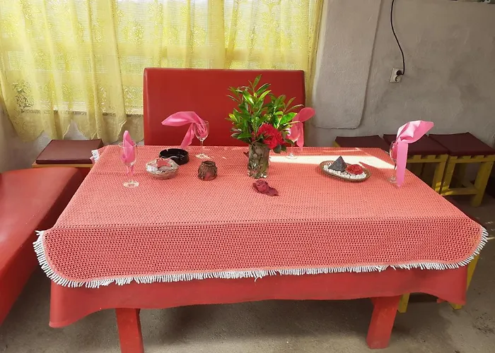 Yellow Fairy Tale Vikendica *