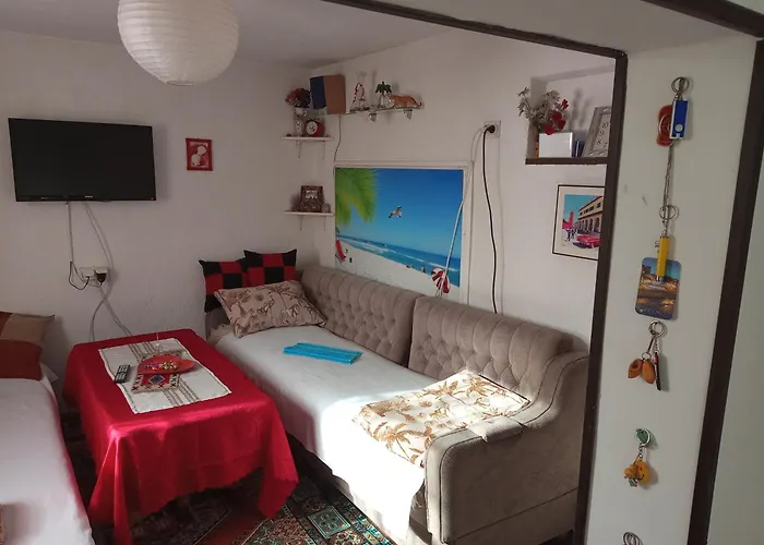 Yellow Fairy Tale Vikendica Visoko