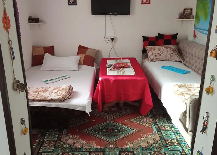 Yellow Fairy Tale Vikendica *