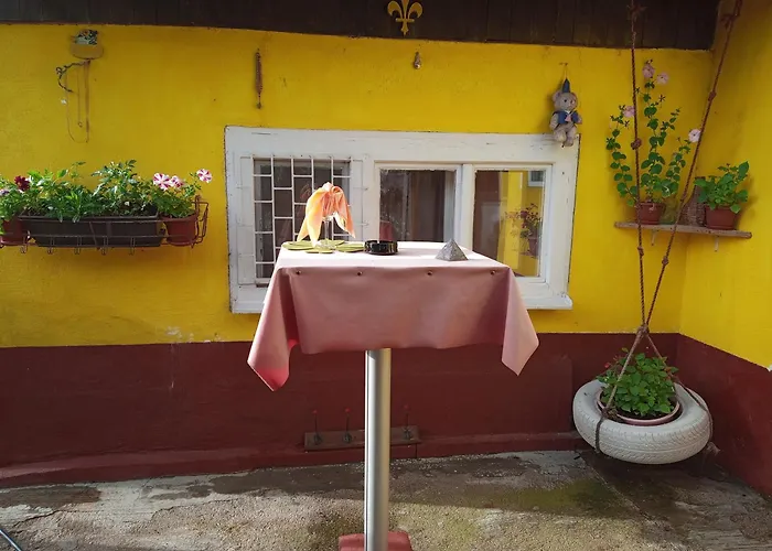 Vikendica Yellow Fairy Tale Visoko