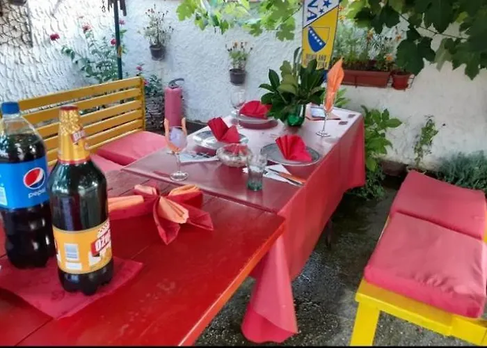 Vikendica Yellow Fairy Tale Visoko