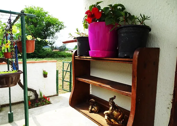 Yellow Fairy Tale Vikendica *